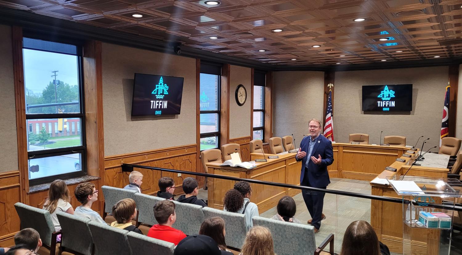 Mayor Wilkinson speaks to Tiffin 3rd Grade students